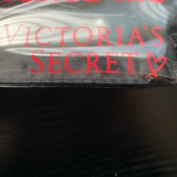 Victoria's Secret Clear Travel Makeup Bag - Picture 5 of 5